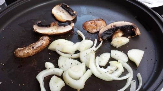 portobello mushrooms & yellow onions