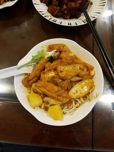 curry chicken noodles